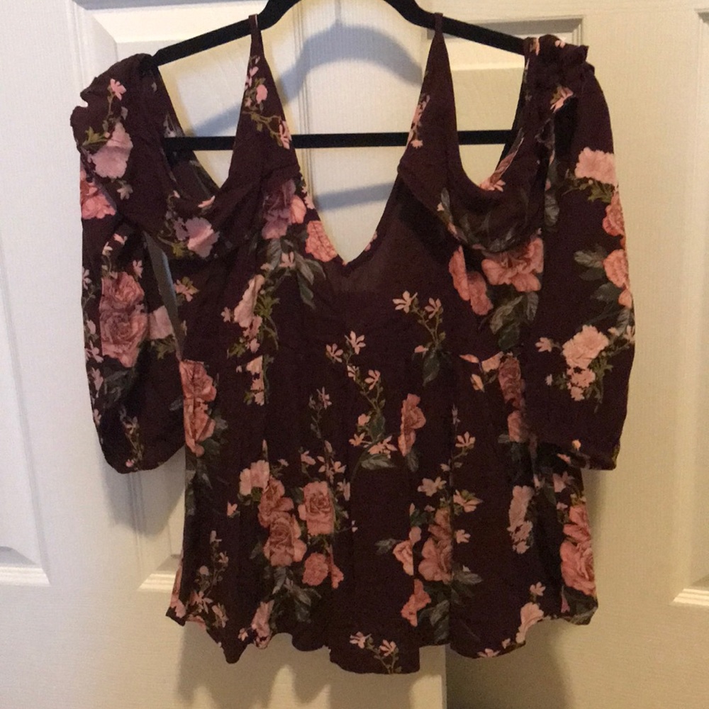 AE open shoulder floral top